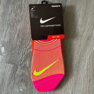 NWT Nike lightweight no show socks. 3 pairs in a pack